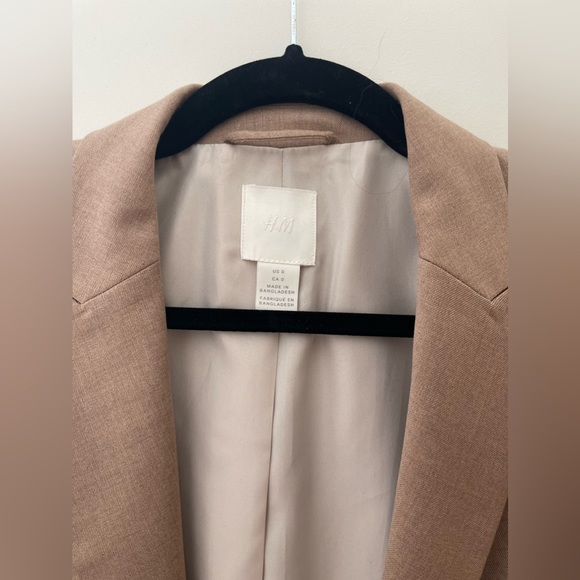 H&M Tan Blazer | Women’s Size 0 - Picture 4 of 6